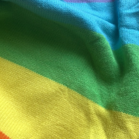 Colorful sweater - Picture 2 of 4